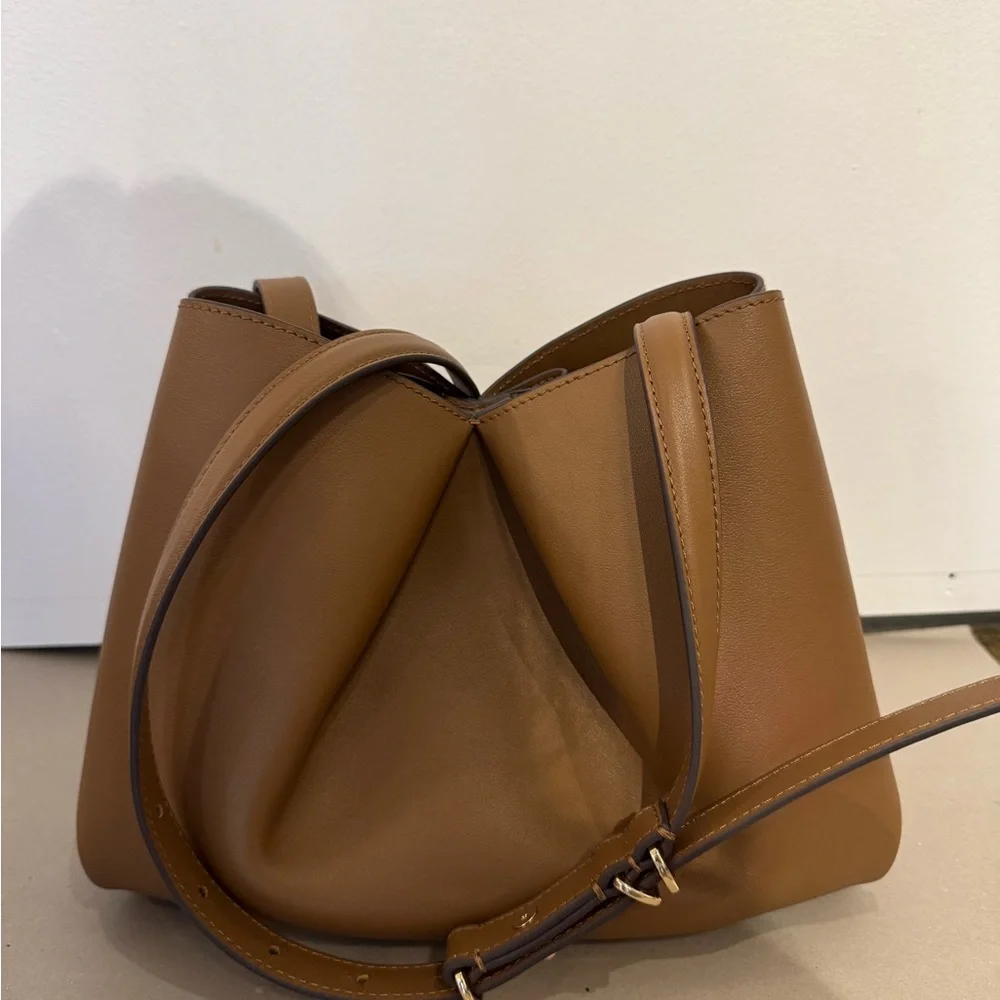NWT Bloom Medium Calf Leather Crossbody Bag - Picture 2 of 7